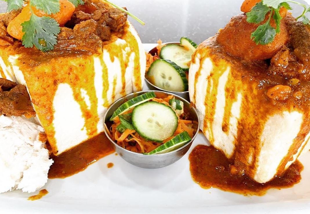 Mia's Chatsworth Centre Chatsworth